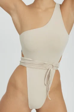 Maddox One Piece - Coconut